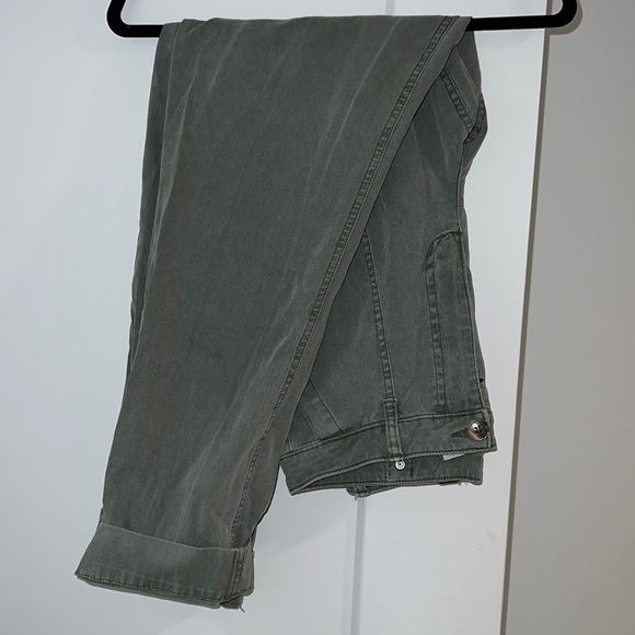 Adjustable Old Navy Pants in Olive Green - Picture 1 of 4
